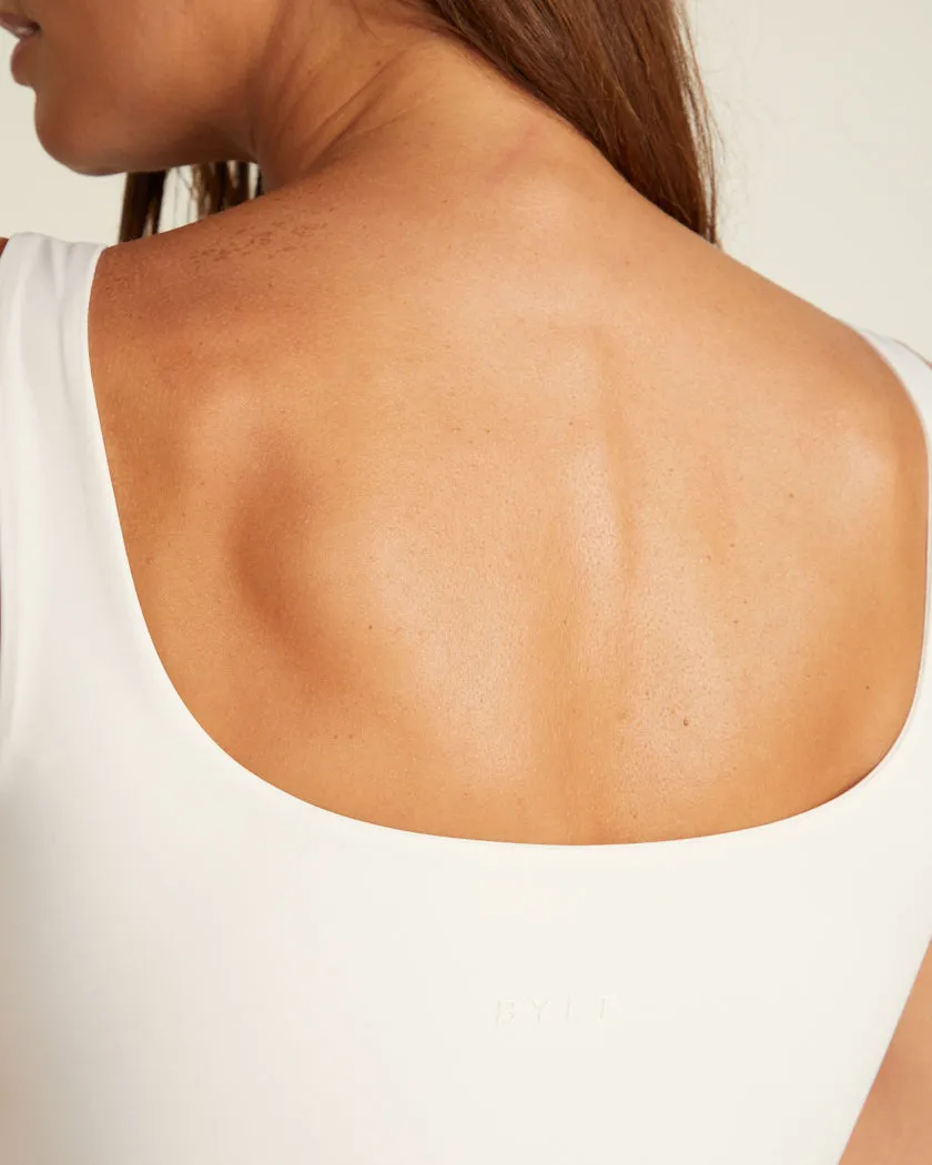 Contour Scoopneck Tank