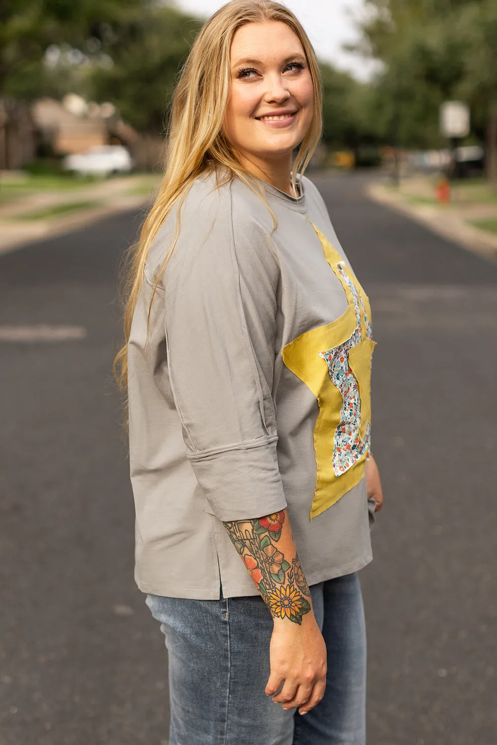 Floral Star Patched Pattern Plus Size Top