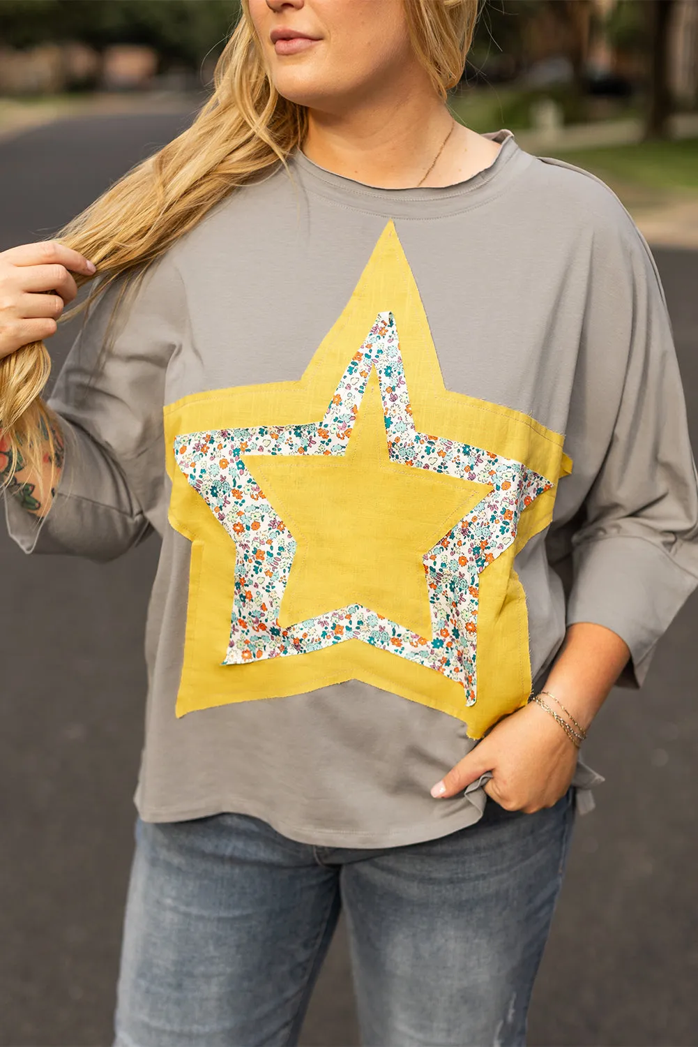 Floral Star Patched Pattern Plus Size Top