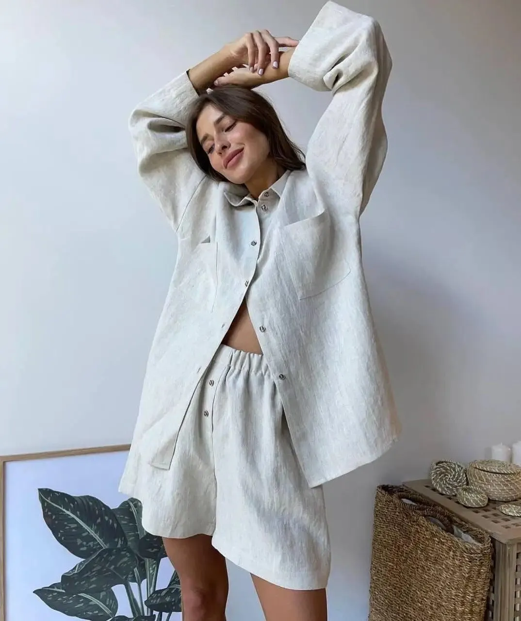 Loose Solid Color Long Sleeves Shirt and Shorts Suit