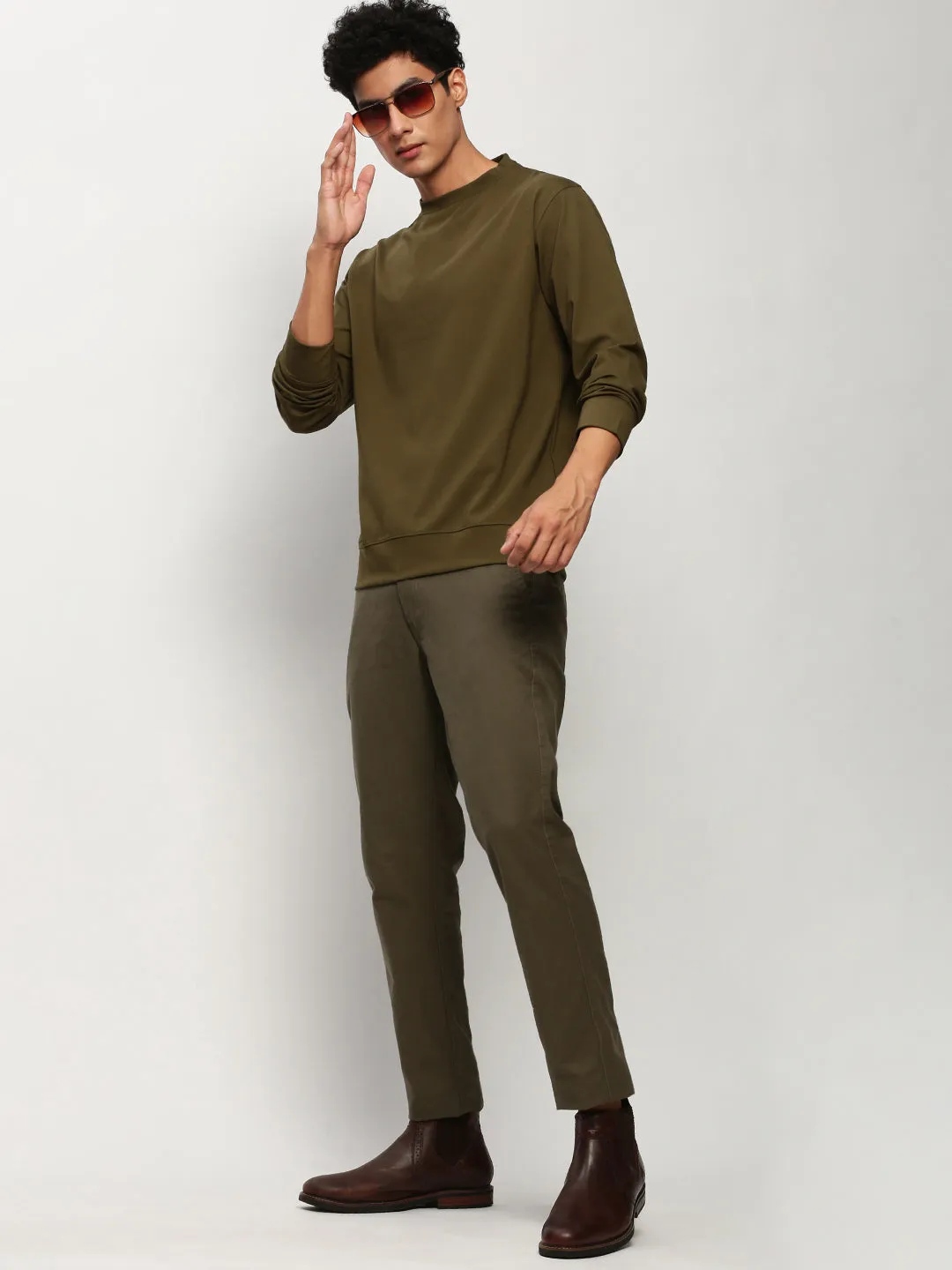 Men Green Solid Casual Sweatshirts