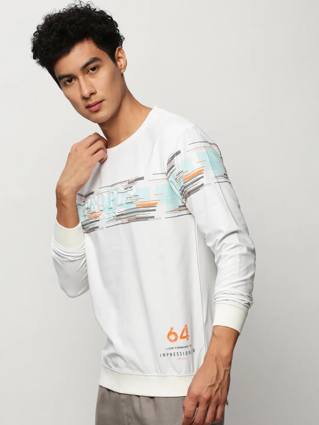 Men White Graphics Casual Sweatshirts