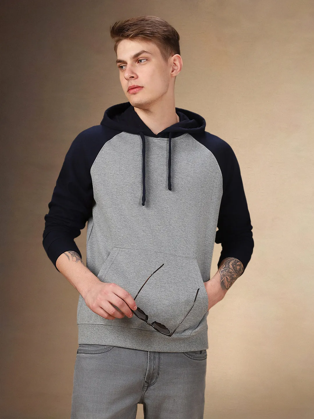 Men's Colorblocked Hooded Full Sleeves Regular Fit Hoodie